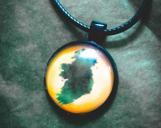 Ireland pendant - crogall na hÉireann