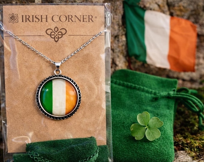 Ireland tri-colour pendant - siogairlín Trí-Dath na hÉireann