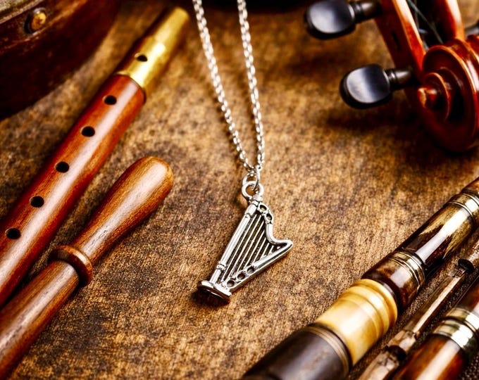 The Irish Harp - An Chláirseach.