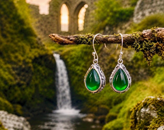 The Green Isle Drops | Emerald Green Celtic Earrings