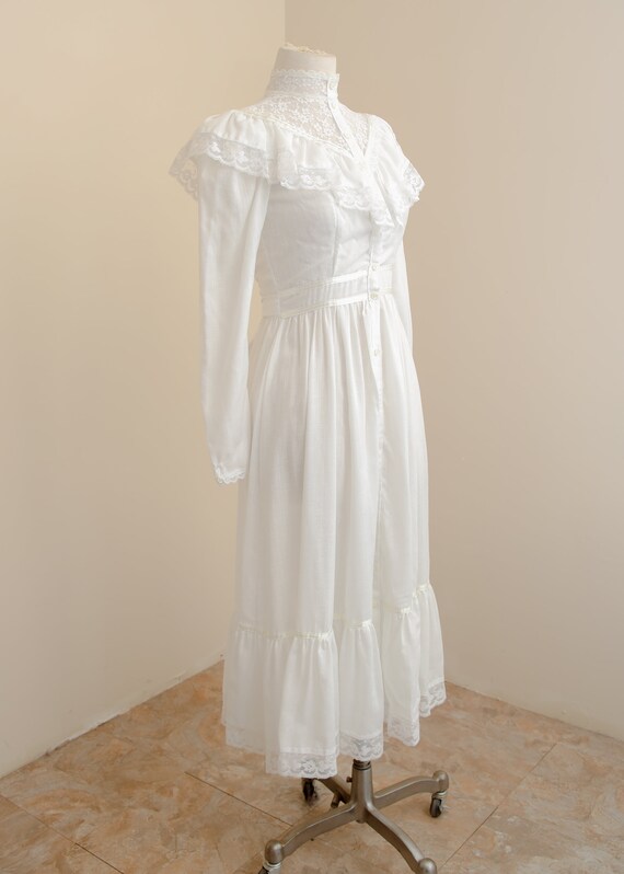 White Victorian Gunne Sax Dress | Vintage 1970s C… - image 5