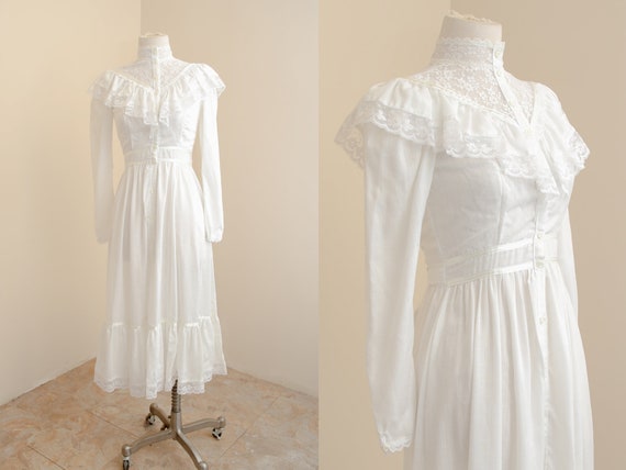 White Victorian Gunne Sax Dress | Vintage 1970s Cotta… - Gem