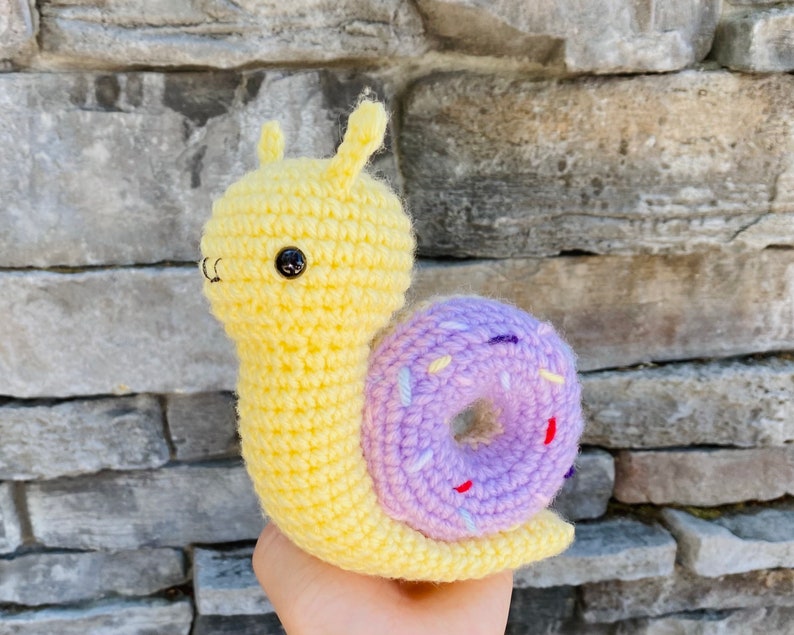 Crochet Donut Snail, Donut Plush Pattern, Snail Crochet Pattern PDF, Instant Download Amigurumi Pattern image 1