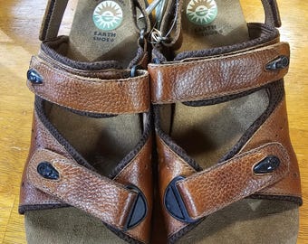 Earth Shoes Vintage Sandals Canyon Size 10.5 Women's Apricot Brown New With Tags