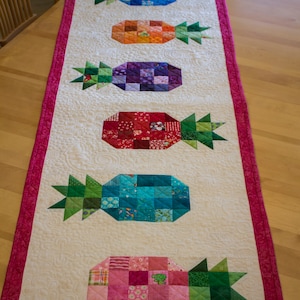 Pineapple Table Runner Pattern, Pineapple Parade Pattern, PDF Quilt Pattern