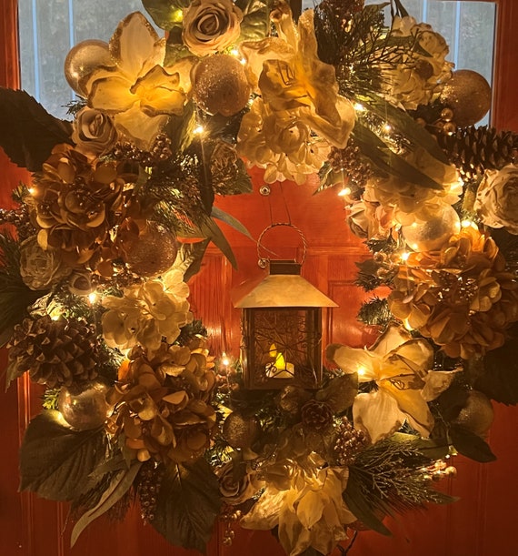 Lighted wreath deals