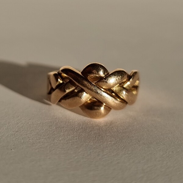 Vintage puzzle ring in 14k yellow gold, also called UN ring or Arabic wedding ring