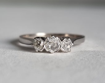 Vintage three stone engagement ring in 18k white gold, 1950's Old mine cut diamond engagement ring