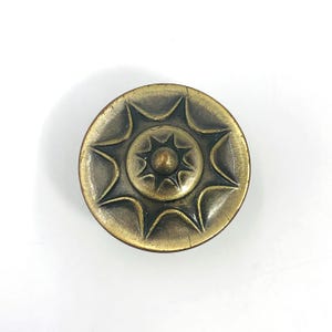 Vintage Brass Starburst Cabinet Knob MCM Aged Bronze Celestial Drawer Pull Antique Boho Sunburst Dresser Hardware Decor 1-1/4 Inch