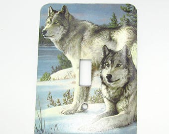 Cubierta de interruptor de luz vintage con diseño de lobo: perro de trineo husky, malamute, llamada de la naturaleza, habitación de niño, decoración infantil, decoración de Alaska, pabellón de caza