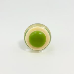 Vintage Retro Grön och Klar Lucite Lådknopp 1,25 Tums Art Deco Skåphandtag Atomic Pop Art Möbelbeslag Dresserhandtag