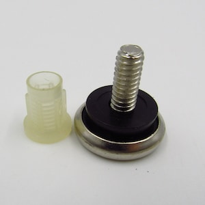 Schraube auf Metallfuß Gewindestange Glide 7/8 &quot;hoch verstellbarer Pad Bodenschutz für Holzstuhl Tischbein Schreibtisch Leveler Fußteller