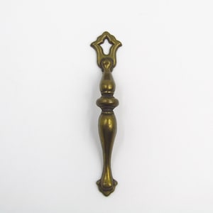 Uchwyt do szuflady w stylu prowansalskim, 3-calowe rozstawy, antyczny mosiężny uchwyt, ozdobne okucia meblowe w stylu francuskim, tradycyjny styl