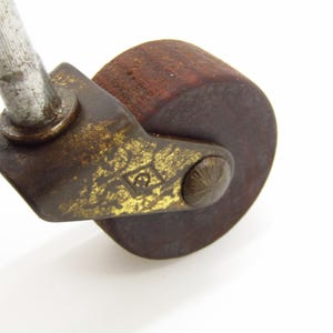 Lenkrolle 1,25 "Durchmesser Holz und Messing Bassick Rad Swivel Antique Legs Bürostuhl Bergung Ersatzteile Reparatur Stems Peg Roller