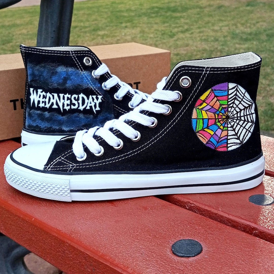 Mercredi Addams chaussures personnalisées mercredi personnalisé filles cadeaux chaussures