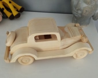 voiture en bois