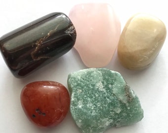 Sacred 5 Womb Crystal Set - Rose Quartz, Carnelian, Aventurine, Red Garnet and Moonstone tumbled and raw stones for womb healing and support