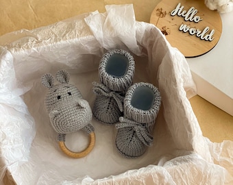 Neutral baby gift box for pregnant sister with hippo, gray bonnet, baby booties, Safari baby shower gift