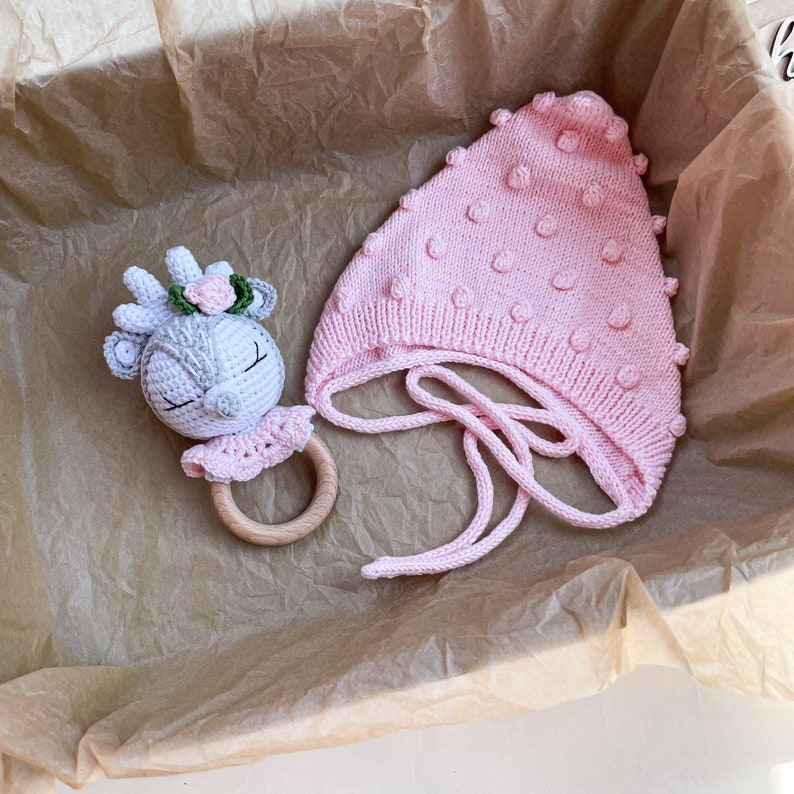 Deer baby girl gift box for pregnant sister, Deer rattle, Woodland baby shower gift Rattle+bonnet