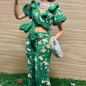Leah Outfit