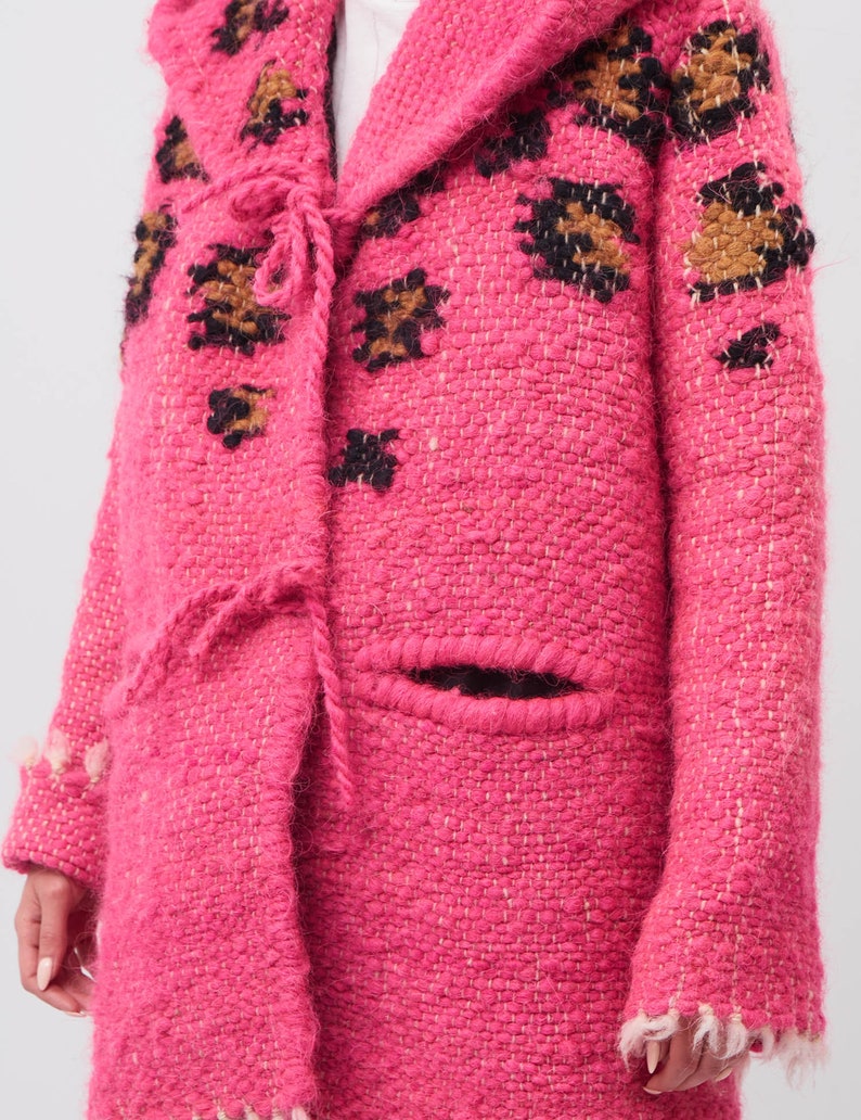 Winter wool coat, women's warm coat, Pink coat with leopard print and large hood. image 4