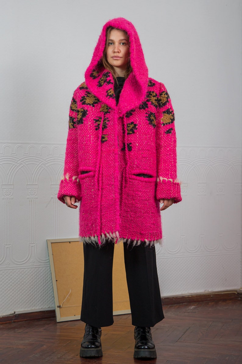 Winter wool coat, women's warm coat, Pink coat with leopard print and large hood. image 5