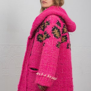 Winter wool coat, women's warm coat, Pink coat with leopard print and large hood. image 7