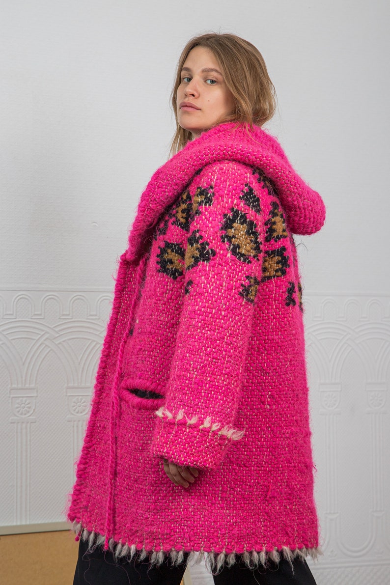 Winter wool coat, women's warm coat, Pink coat with leopard print and large hood. image 7