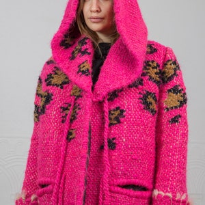 Winter wool coat, women's warm coat, Pink coat with leopard print and large hood. image 6