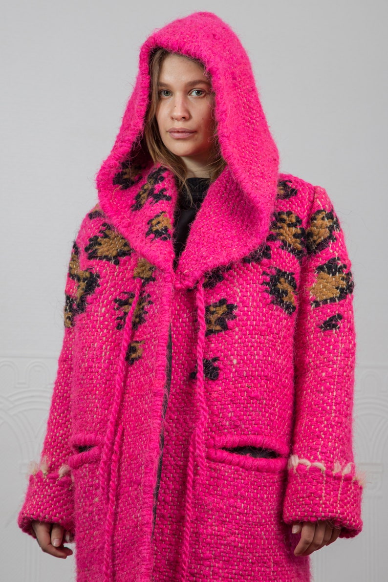 Winter wool coat, women's warm coat, Pink coat with leopard print and large hood. image 6