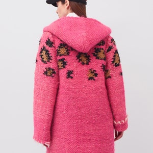 Winter wool coat, women's warm coat, Pink coat with leopard print and large hood. image 3
