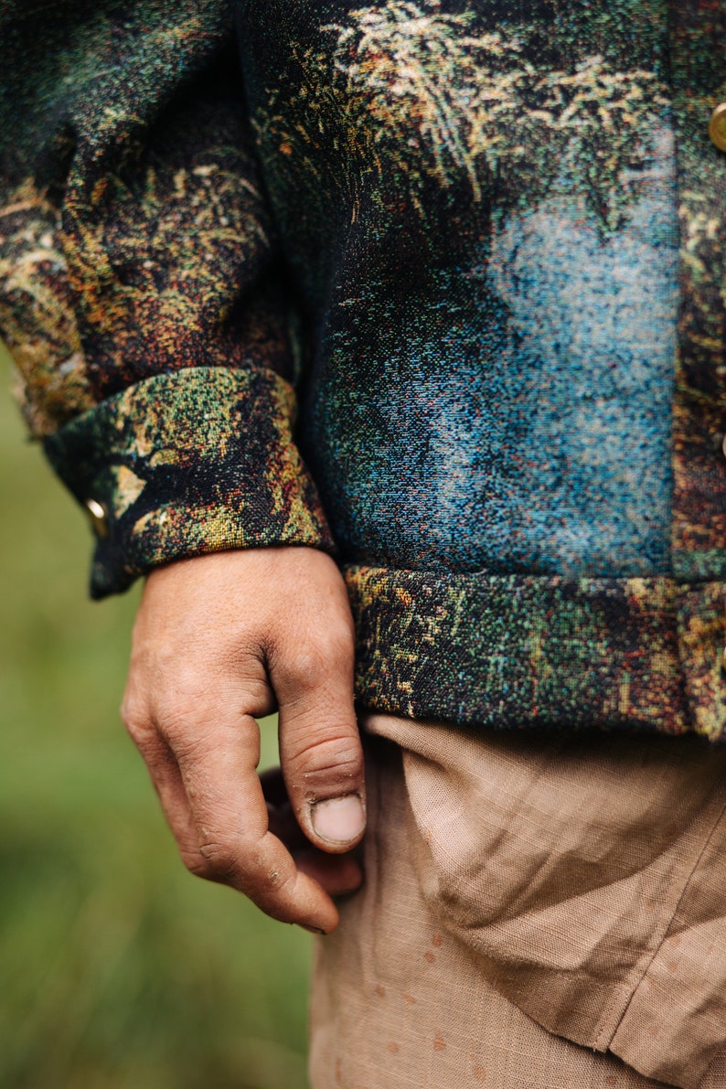 Bomber Tapestry with swans. Tapestry carpet jacket with animal print, bomber jacket. Upcycling image 8