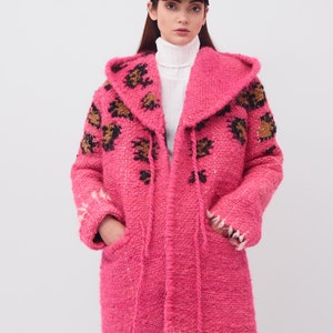 Winter wool coat, women's warm coat, Pink coat with leopard print and large hood. image 2