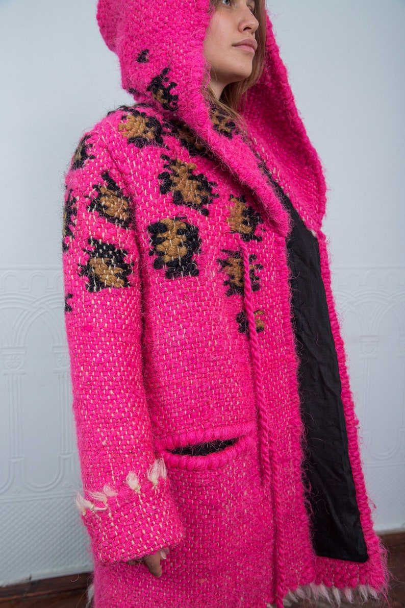 Winter wool coat, women's warm coat, Pink coat with leopard print and large hood. image 8