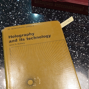 Holography and Its Technology (IEE Monograph) Butters, J.N.