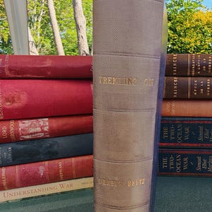 Trekking On - Deneys Reitz - Staff College Edition - 1933 -  Rare Find - Good to Very Good condition - JC Smuts Biography - Boer War, WWI