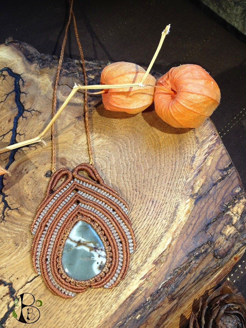 Collar with Jaspe chocolate in Macram\u00e9 Unique piece Adjustable Cabochon Goutte Craft made in France