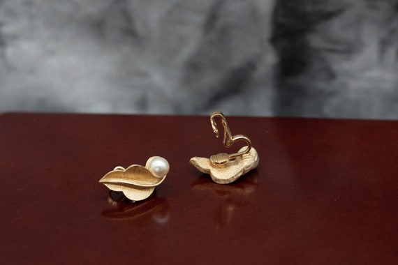 2 Pair Vintage CORO and TRIFARI  Earrings, Clip o… - image 9