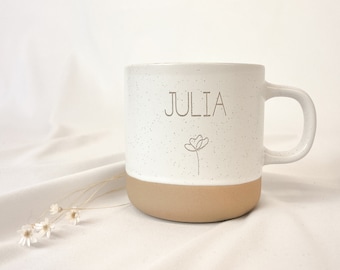 Personalisierte Tasse | Geschenk Freundin Frau Mann | Geburtstag | Weihnachten Ostern |  Kaffee Tee | Beige Steingut Keramik | Name Gravur