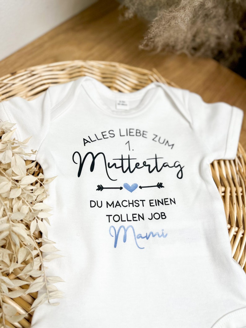 Baby Body 1. Muttertag Geschenk Mama und Baby Muttertagsgeschenk Mama Geschenkidee Bodysuit Erster Muttertag Baby Outfit Bild 6