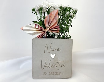 Personalisiertes Hochzeitsgeschenk Blumentopf | Idee Geldgeschenk | Betonoptik Keramik | Geschenkidee Brautpaar | Individuell Kleinigkeit