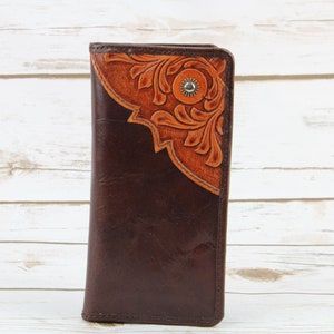 Cartera grande de cuero plegable con detalle de cuero repujado, Cartera plegable de cuero con concho, Cartera de rodeo occidental, Cartera plegable con caja de regalo