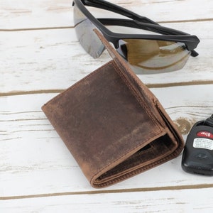 Dreifach faltbare Geldbörse aus RFID-Jägerleder mit mittigem I.D. Fensterbild, Geschenk für Ihn