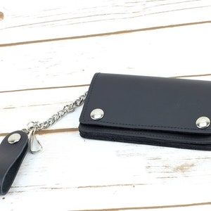 Cartera de cuero negro con cadena, Cartera de motociclista plegable con cadena, Tercer aniversario, Cartera con medidas de seguridad, Cartera de cuero rústico