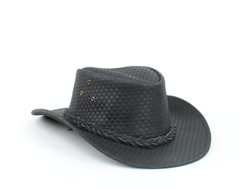 Sombrero de vaquero de cuero tejido negro: ala moldeable, banda trenzada