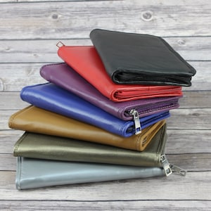 Rotolo portagioielli in pelle, Contenitore e organizzazione gioielli, Accessorio da viaggio per donna, Custodia da viaggio per gioielli