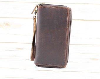 Oil pull up clutch wallet, Wristlet with removable ID window, Rustic leather zip around wallet, Brown leather clutch, Modern Western wear
