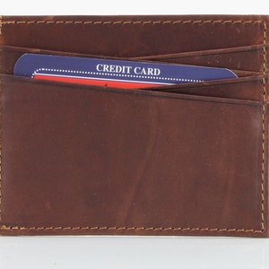 Estuche para tarjetas con protección RFID de cuero desgastado con efecto engrasado marrón, Cuero minimalista, Ropa occidental moderna, Papás y graduados, Tercer aniversario