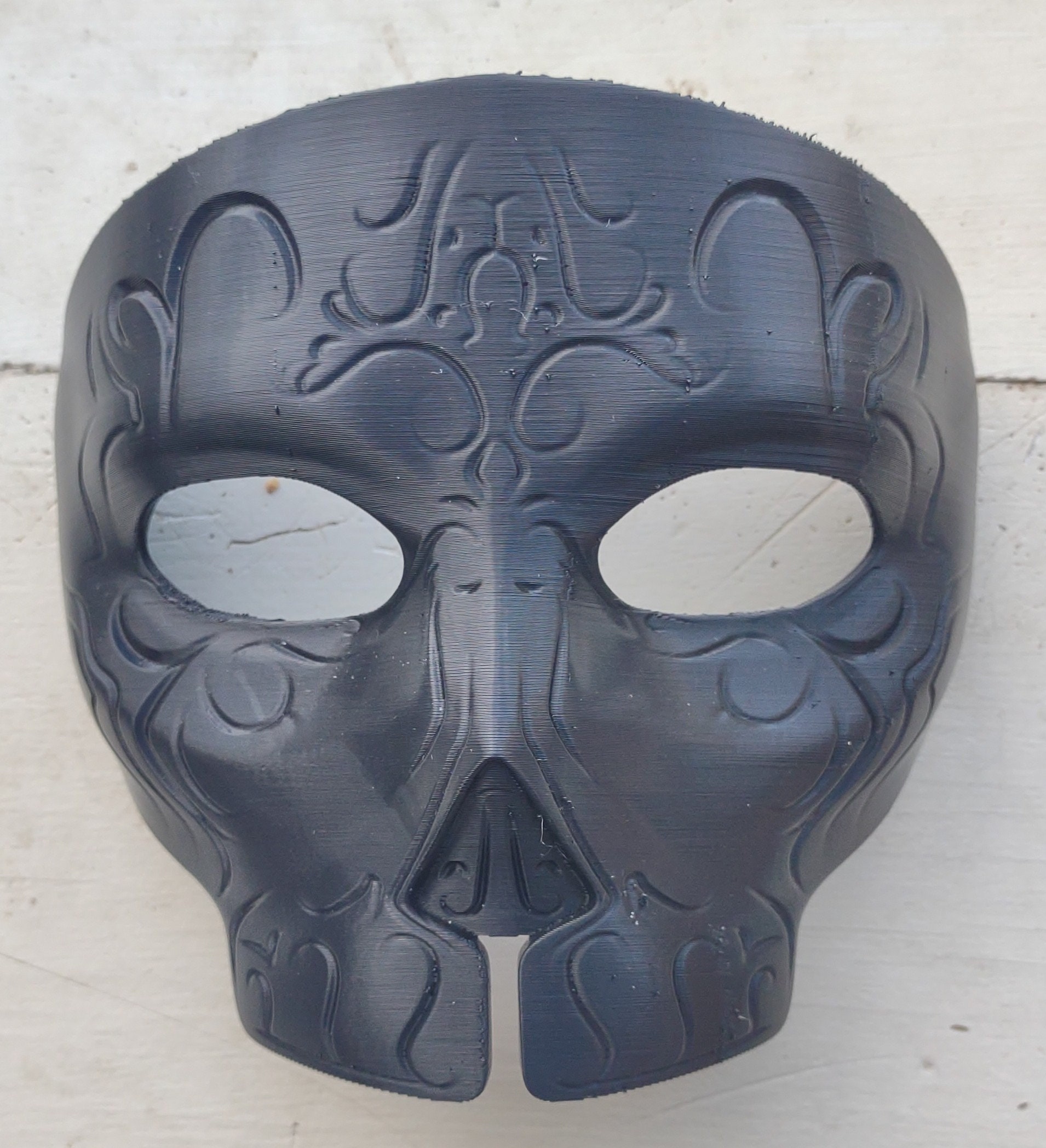 TRILITH PREMIUM MODEL 『Black Masquerade』 MUTLI COLOR Series Laser Cut Metal Venetian Pretty