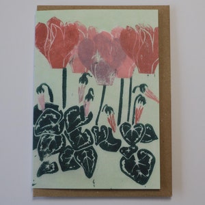 Linosnede-wenskaart - cyclaam - botanische kaart - verjaardagskaart - kunstkaart